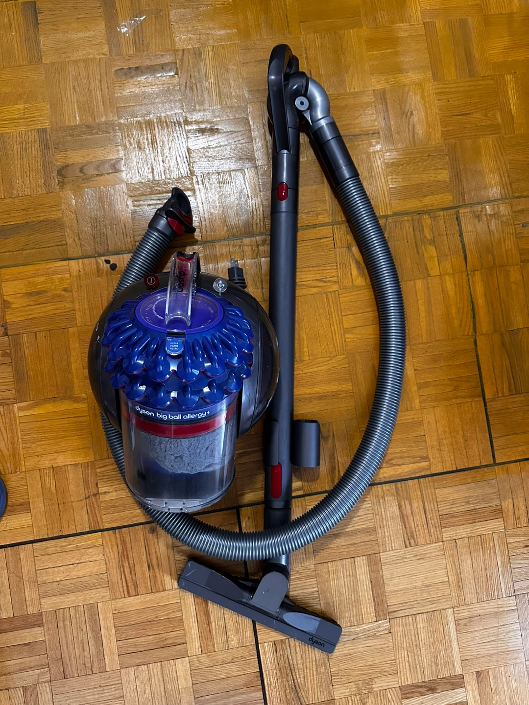 Dyson Cinetic Big Ball - Bagless Canister Vacuum Cleaner