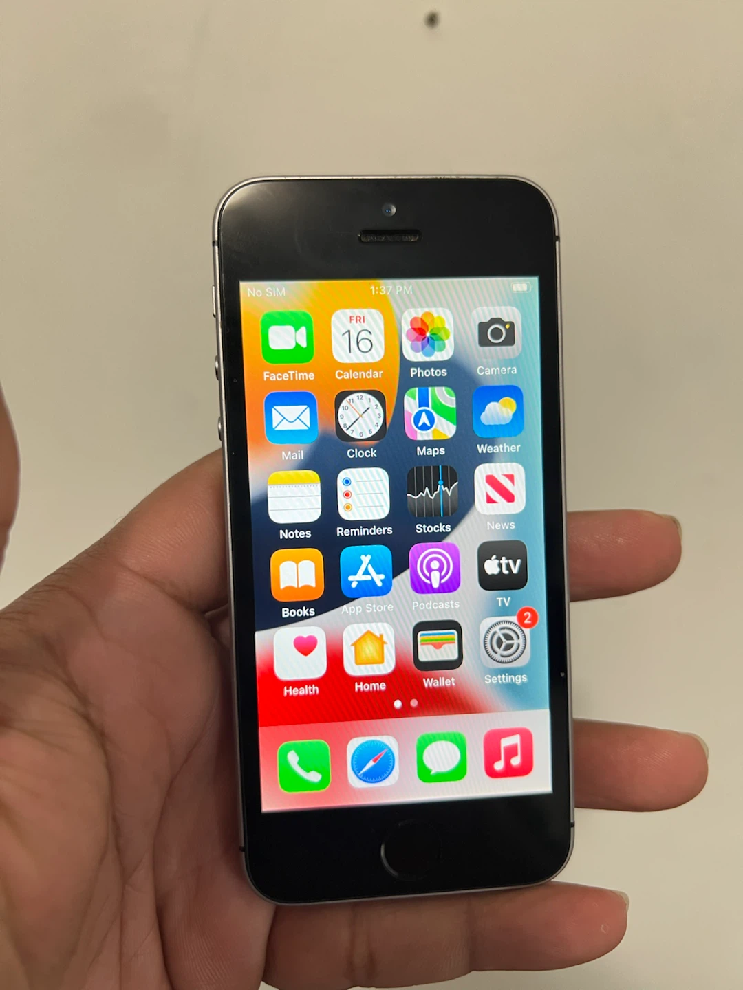 Apple iPhone SE