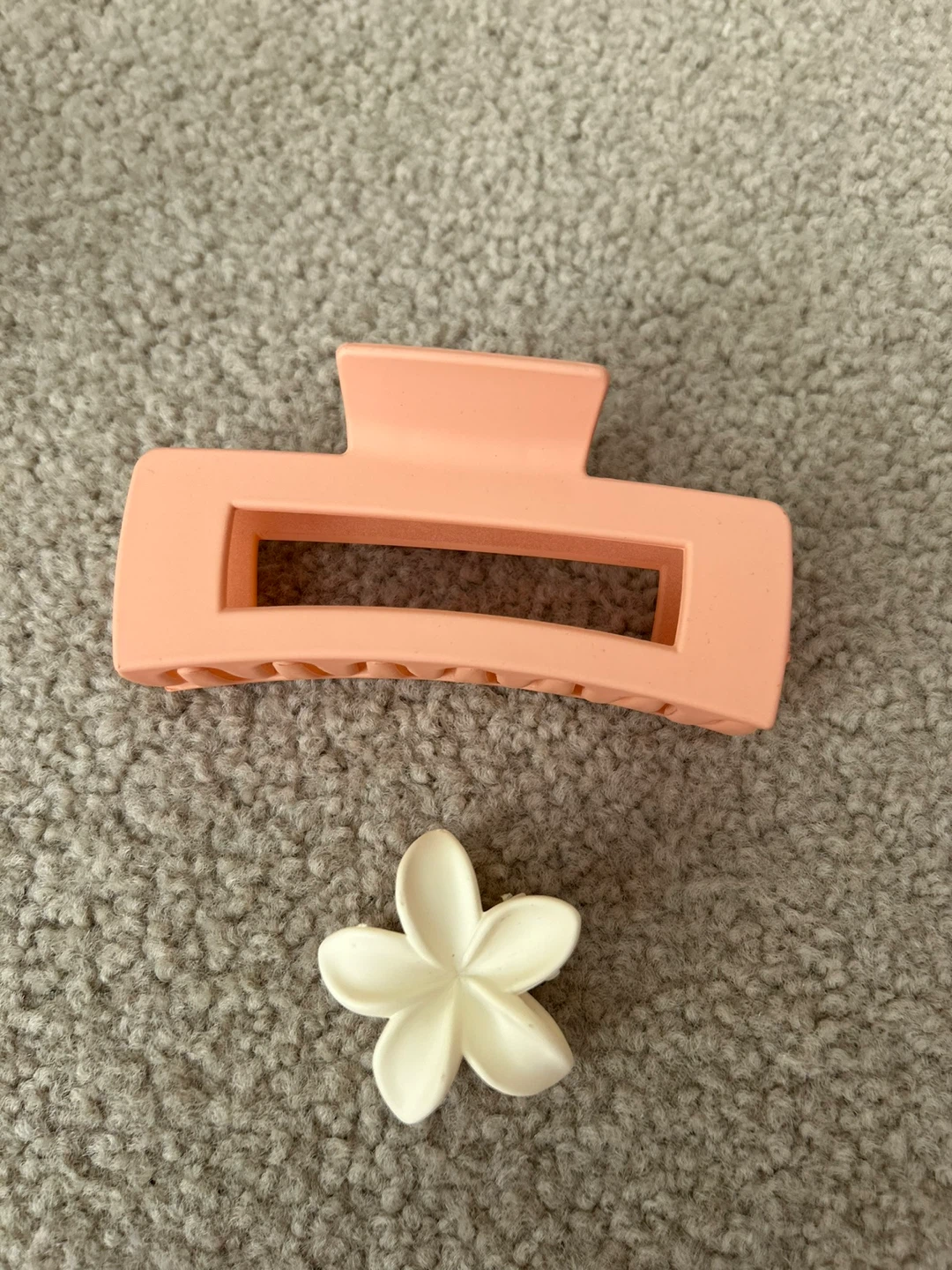 Saks Fifth Avenue Shimmer Body Oil Set and Hair Clips - photo 5