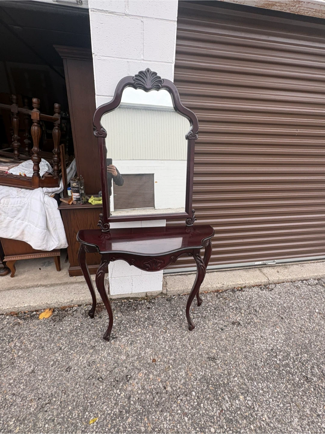 Free delivery used Vintage Style Console Table with Mirror - photo 3