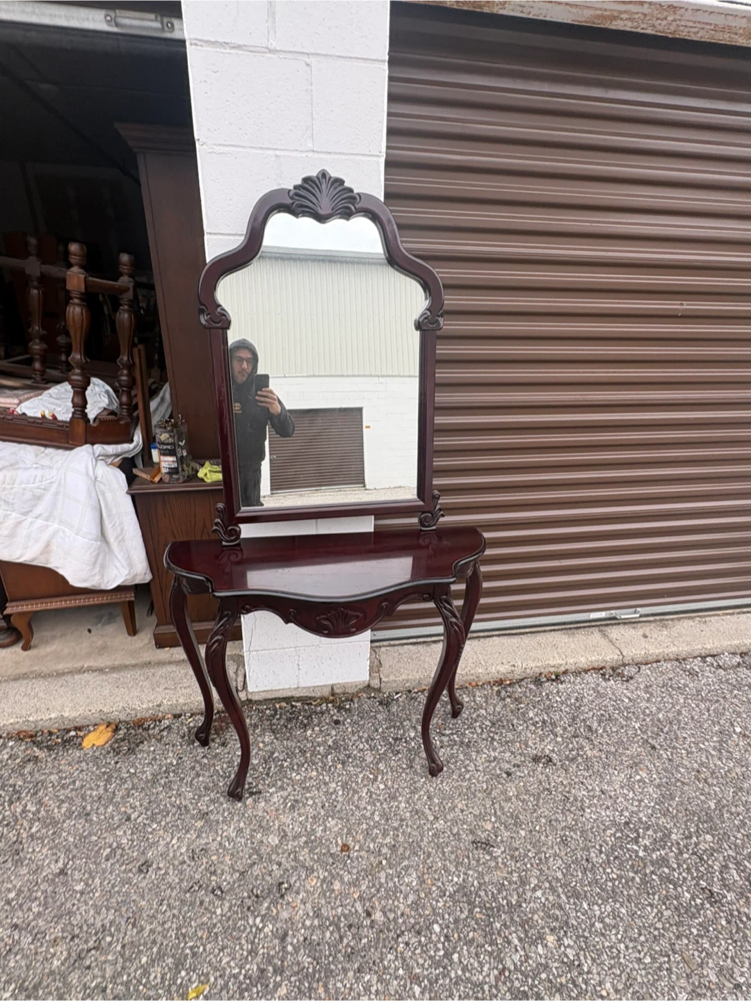 Free delivery used Vintage Style Console Table with Mirror - photo 5