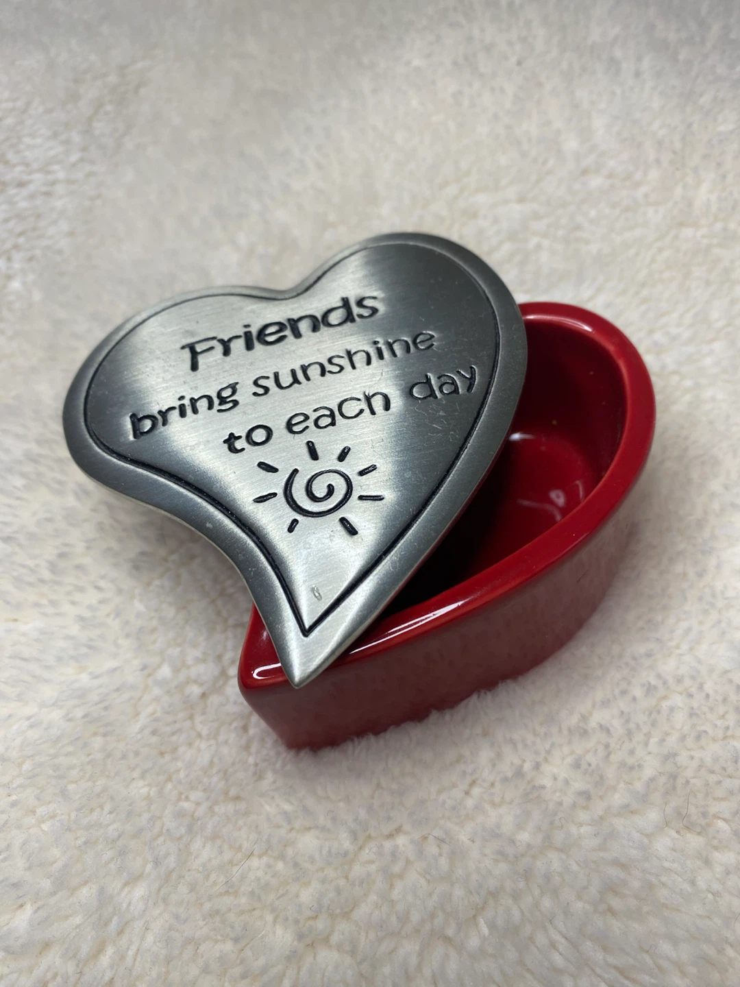 Heart-Shaped Keepsake Box - photo 2