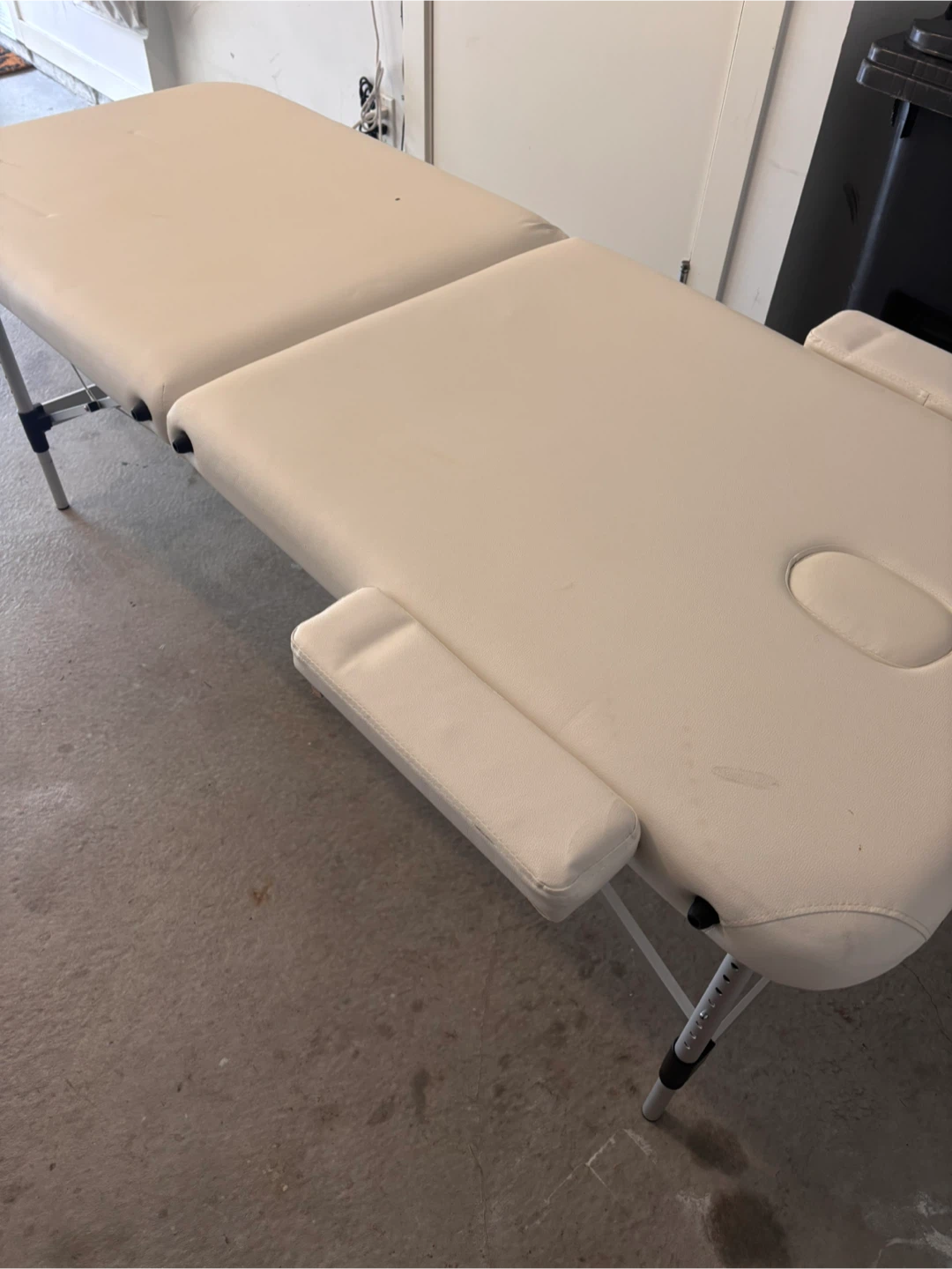 Portable Massage Table - photo 2