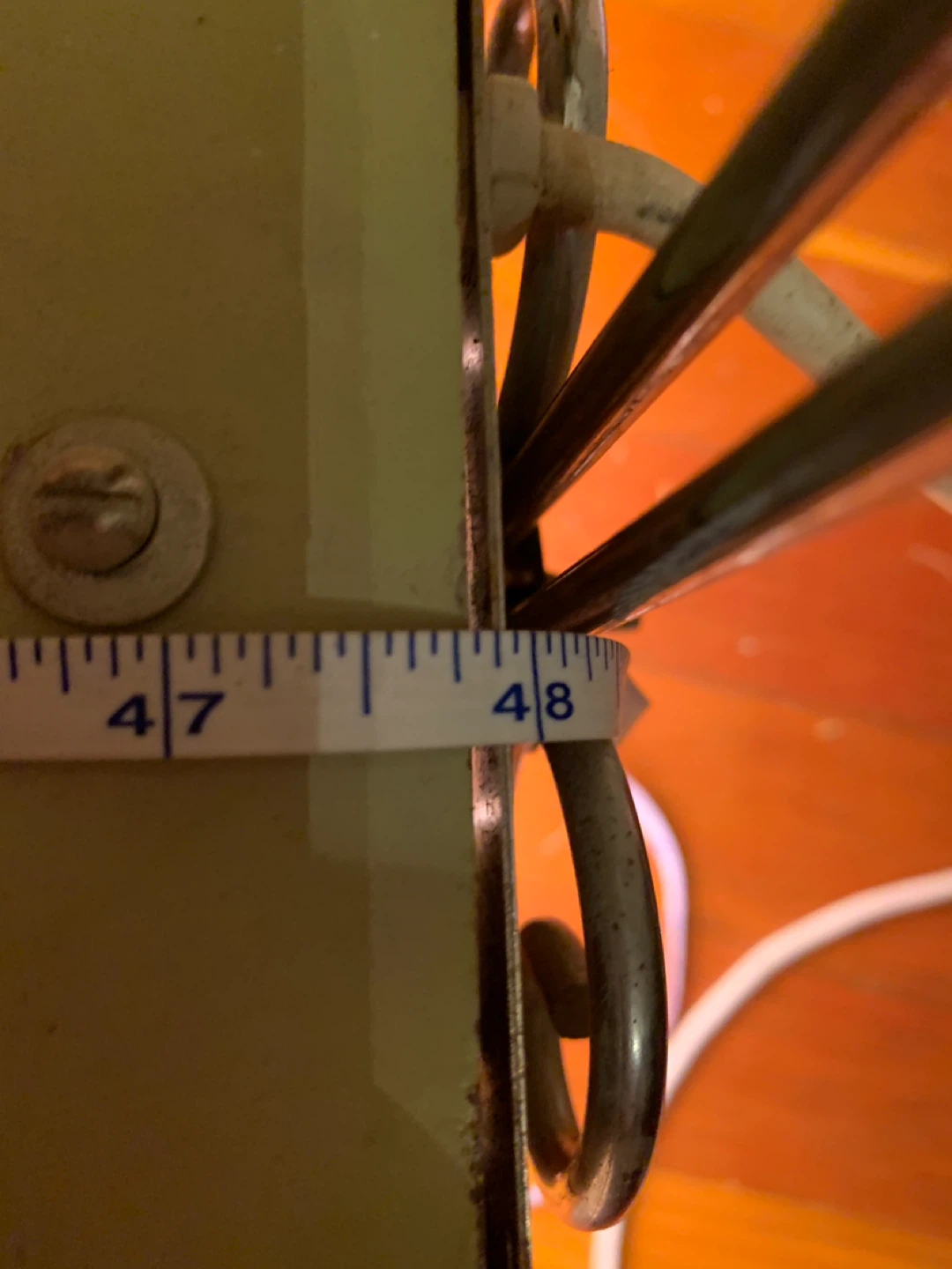 Vintage 48-Inch Fluorescent Grow Light with extra bulbs. - photo 4