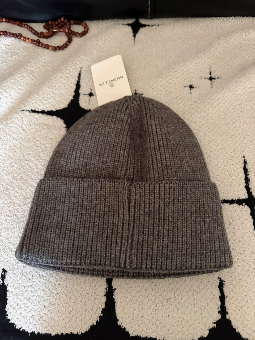 Grey Moncler beanie - photo 2