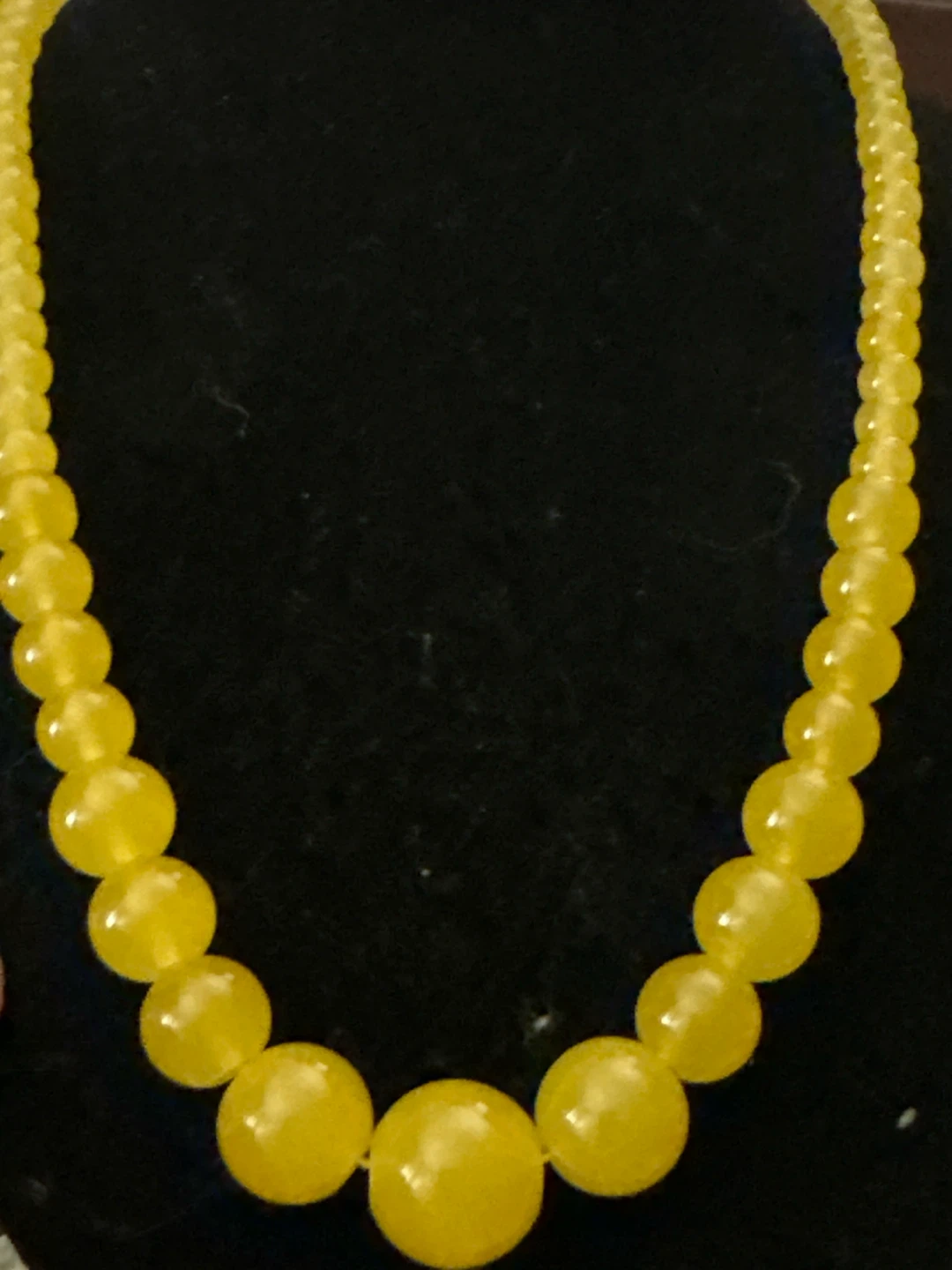 Yellow beaded necklace - photo 2