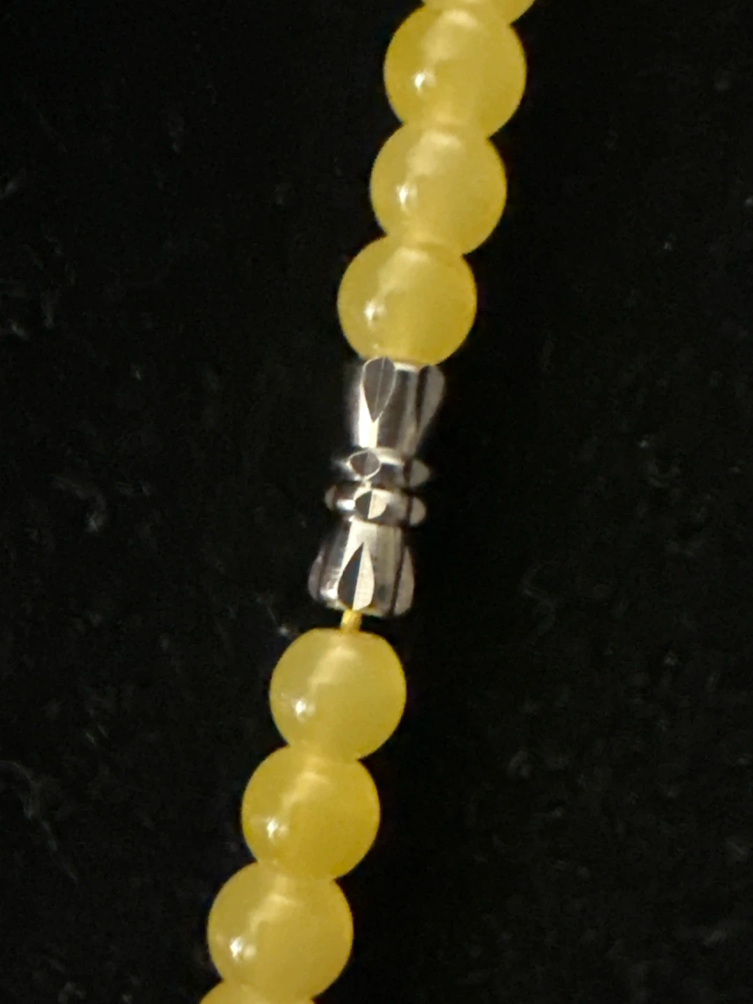 Yellow beaded necklace - photo 3
