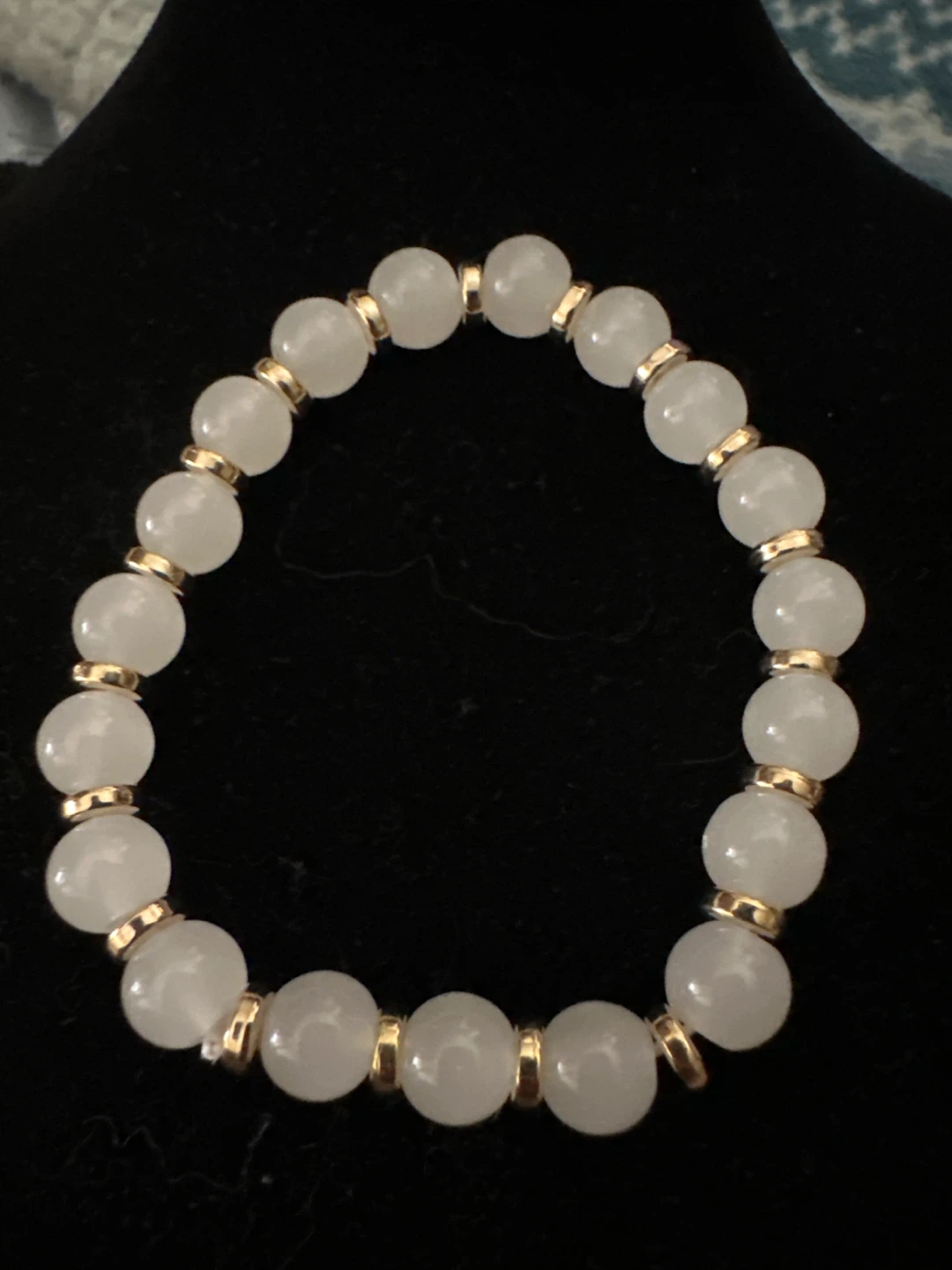 White Beaded Bracelet with Gold Accents - photo 2