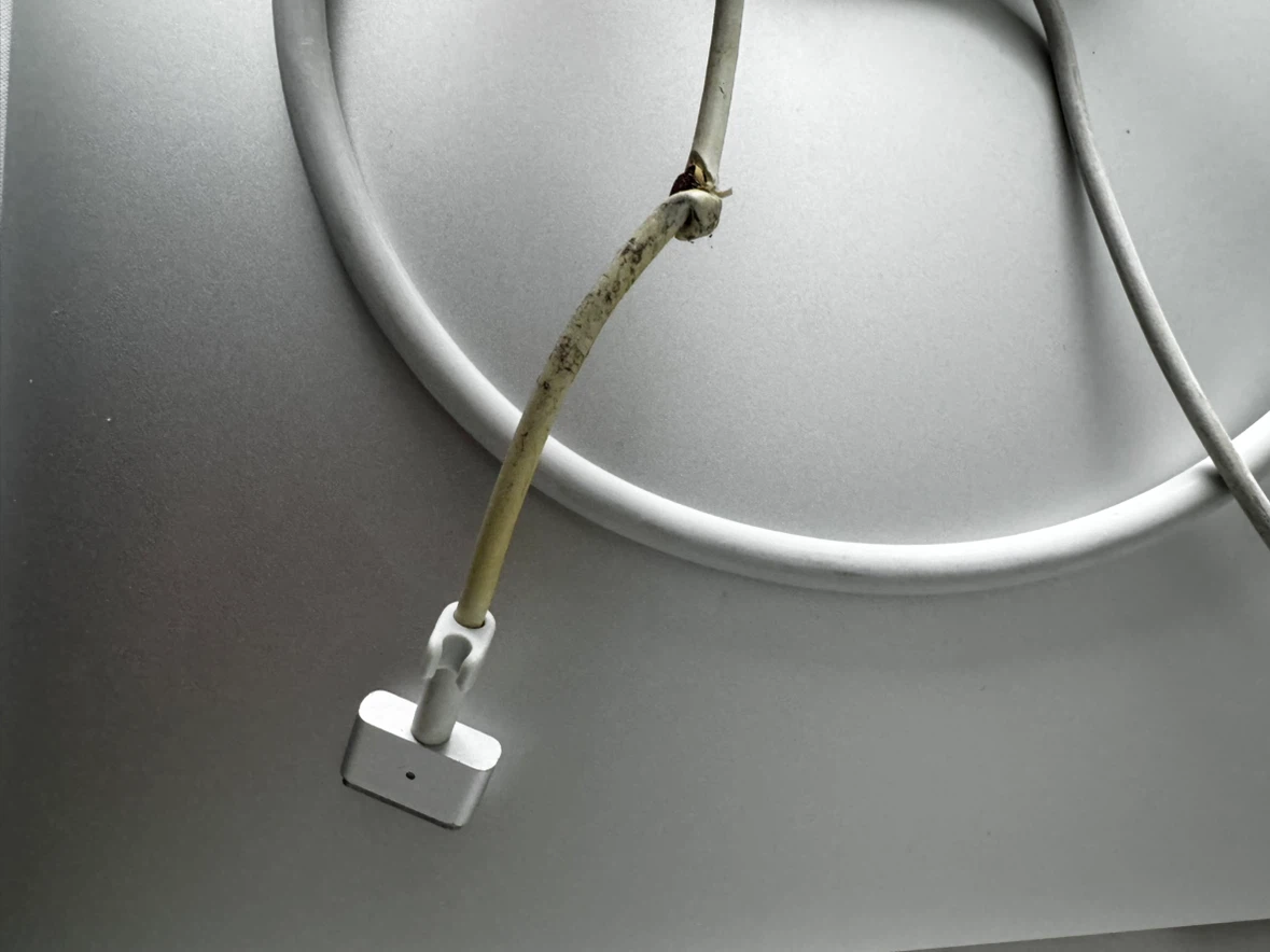 Apple MacBook Air laptop - photo 5