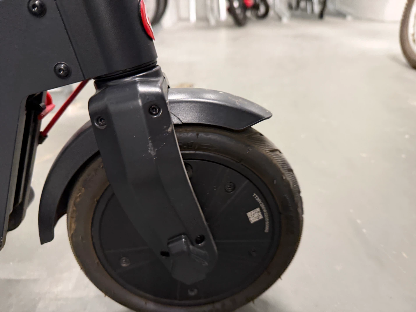 GOTRAX GXL V2 Electric Scooter – 25 km/h – Charger Included - photo 4