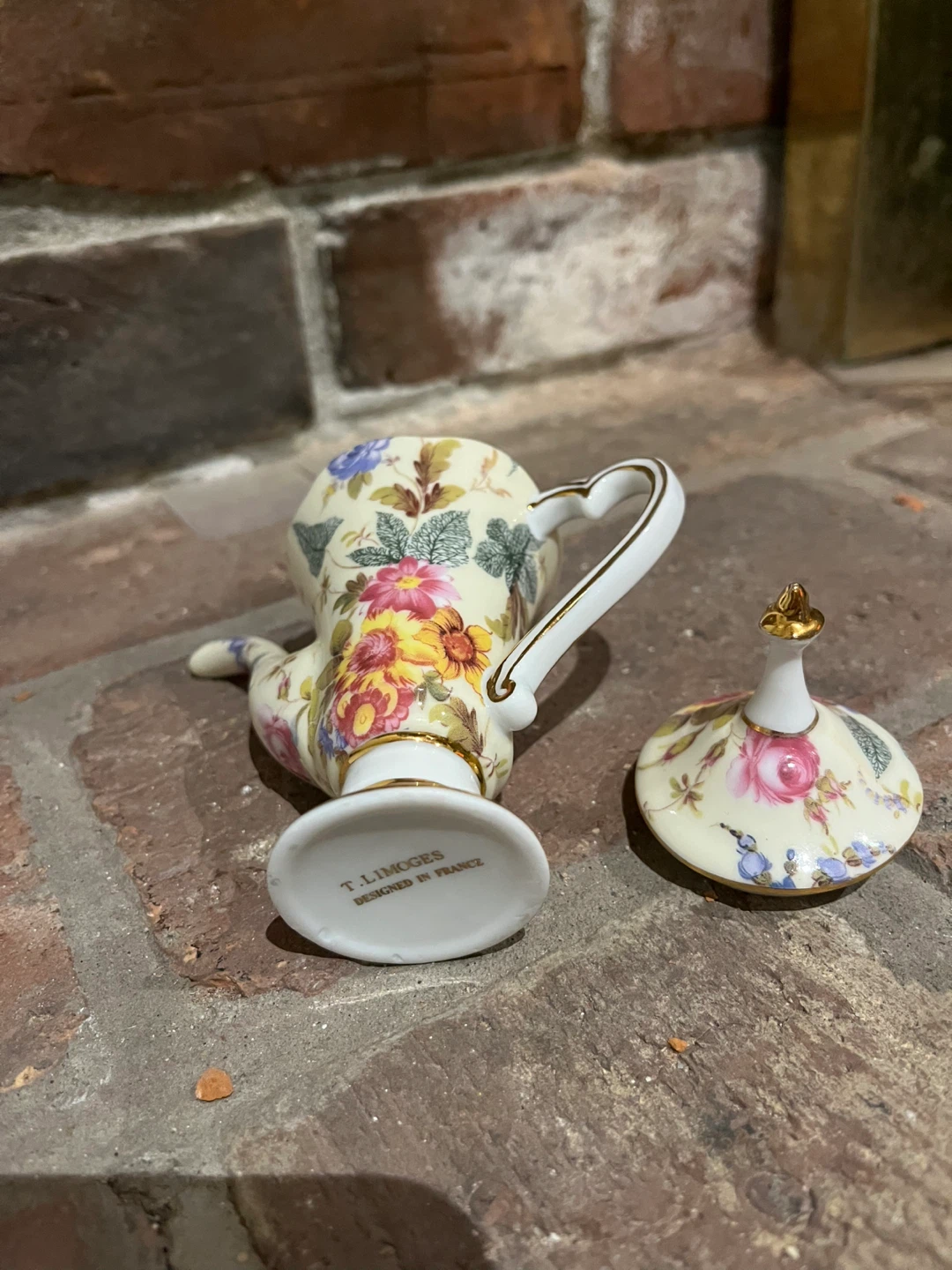 T. Limoges Miniature Porcelain Teapot - photo 2