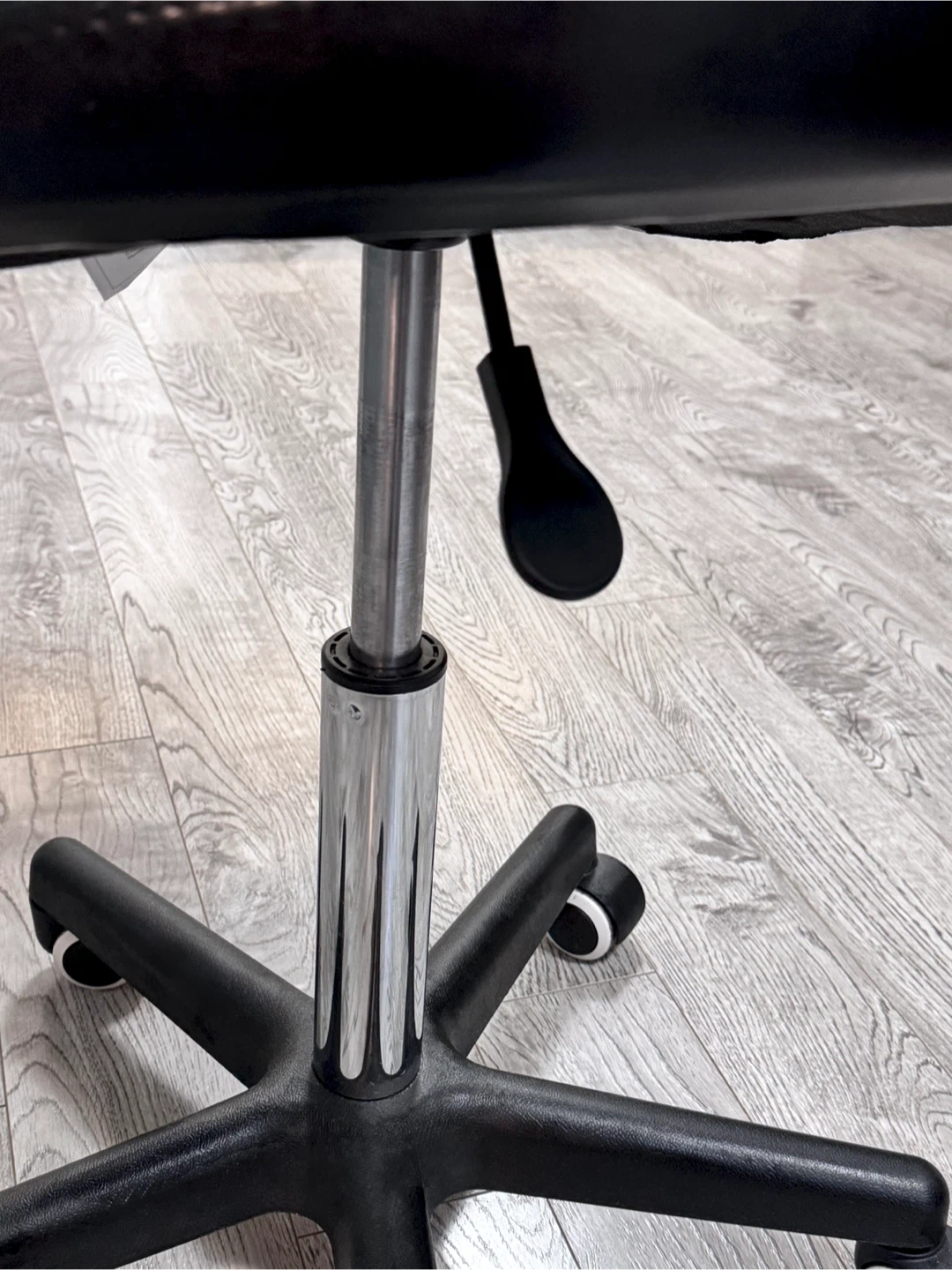 Master Massage Ergonomic Saddle Stool - photo 3