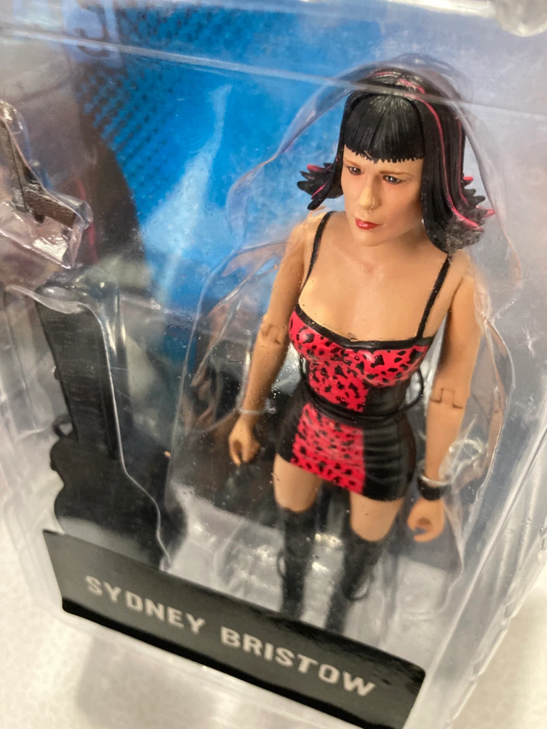Alias Sydney Bristow In Rave Alias Action Figure - photo 3
