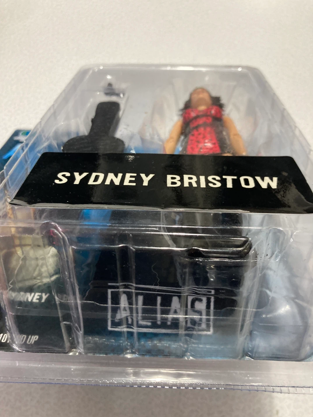 Alias Sydney Bristow In Rave Alias Action Figure - photo 4