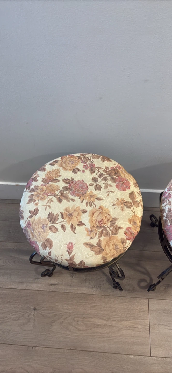 Set of Two Vintage Floral Round Stools - photo 2