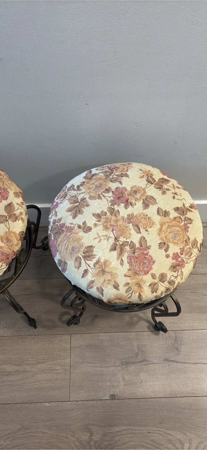 Set of Two Vintage Floral Round Stools - photo 3