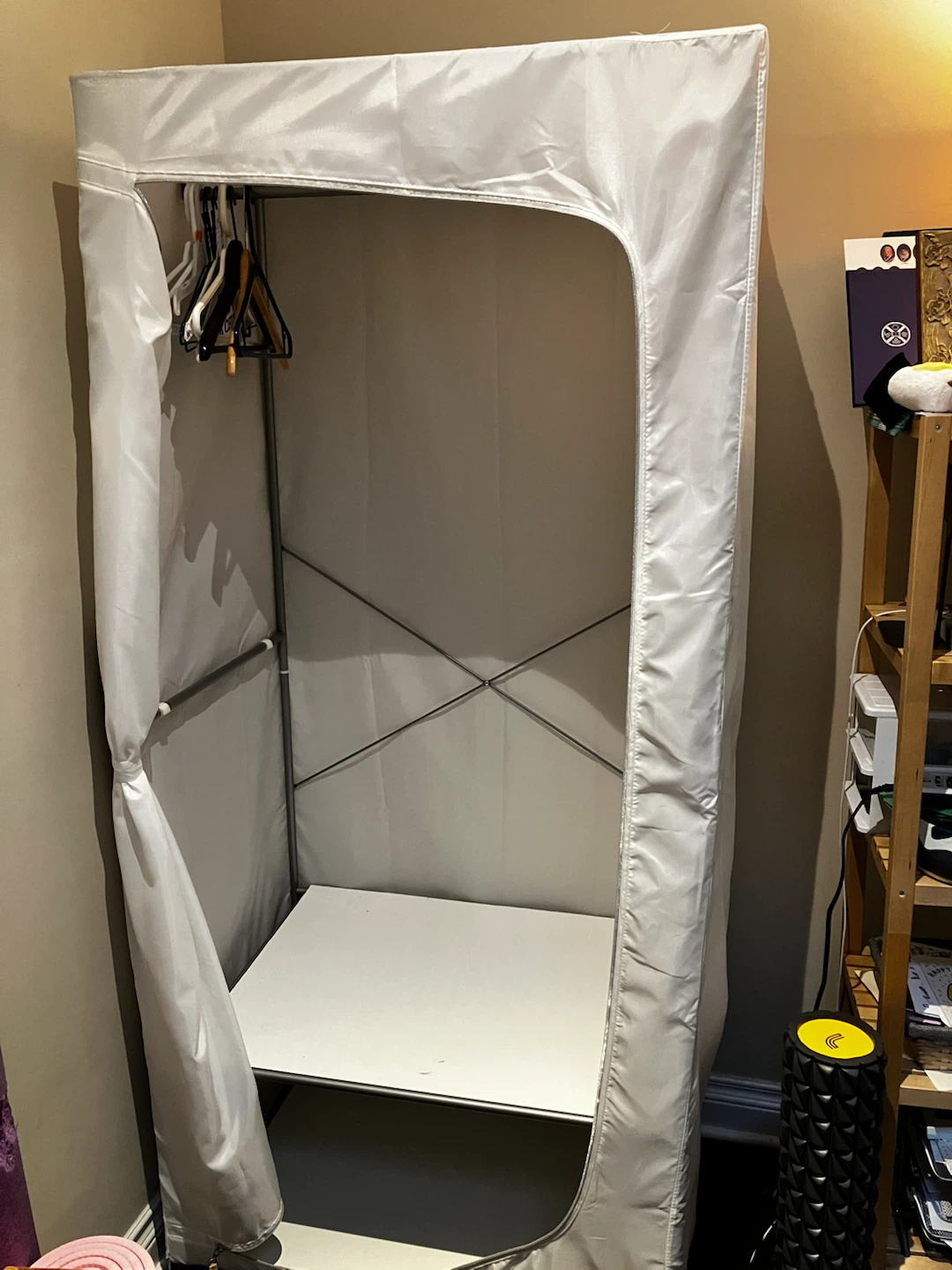 Collapsible Wardrobe with Zip Door