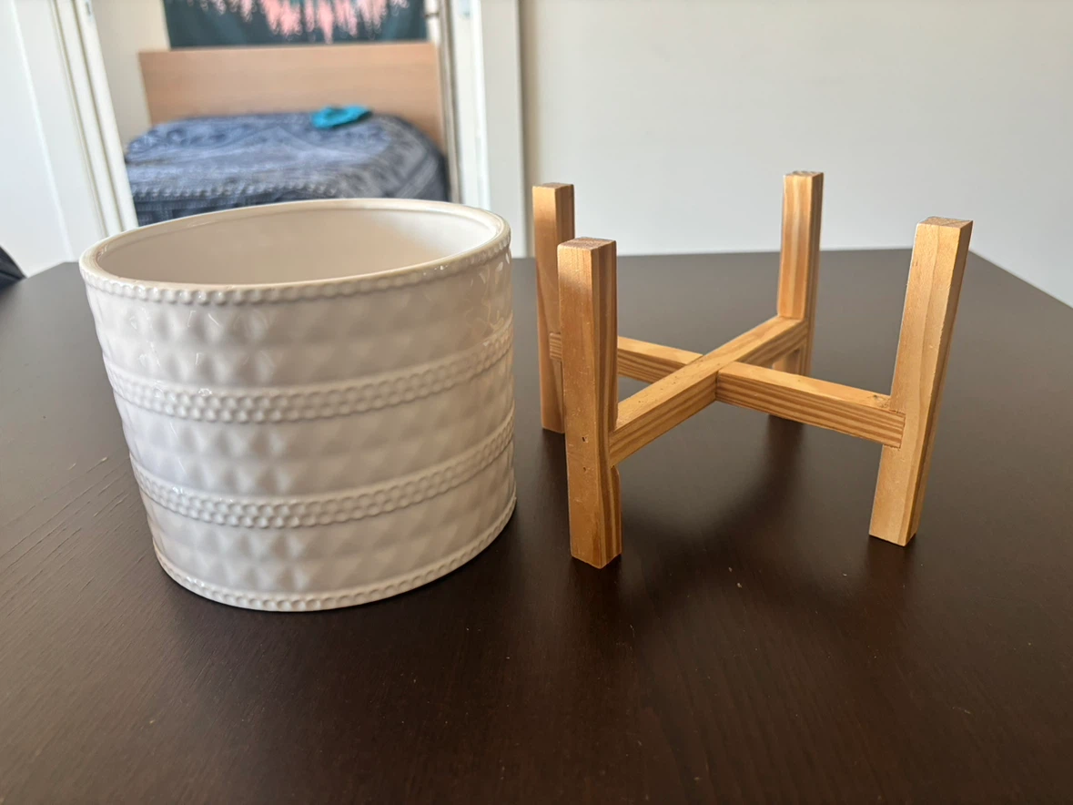 White Ceramic Planter with Wooden Stand - photo 3