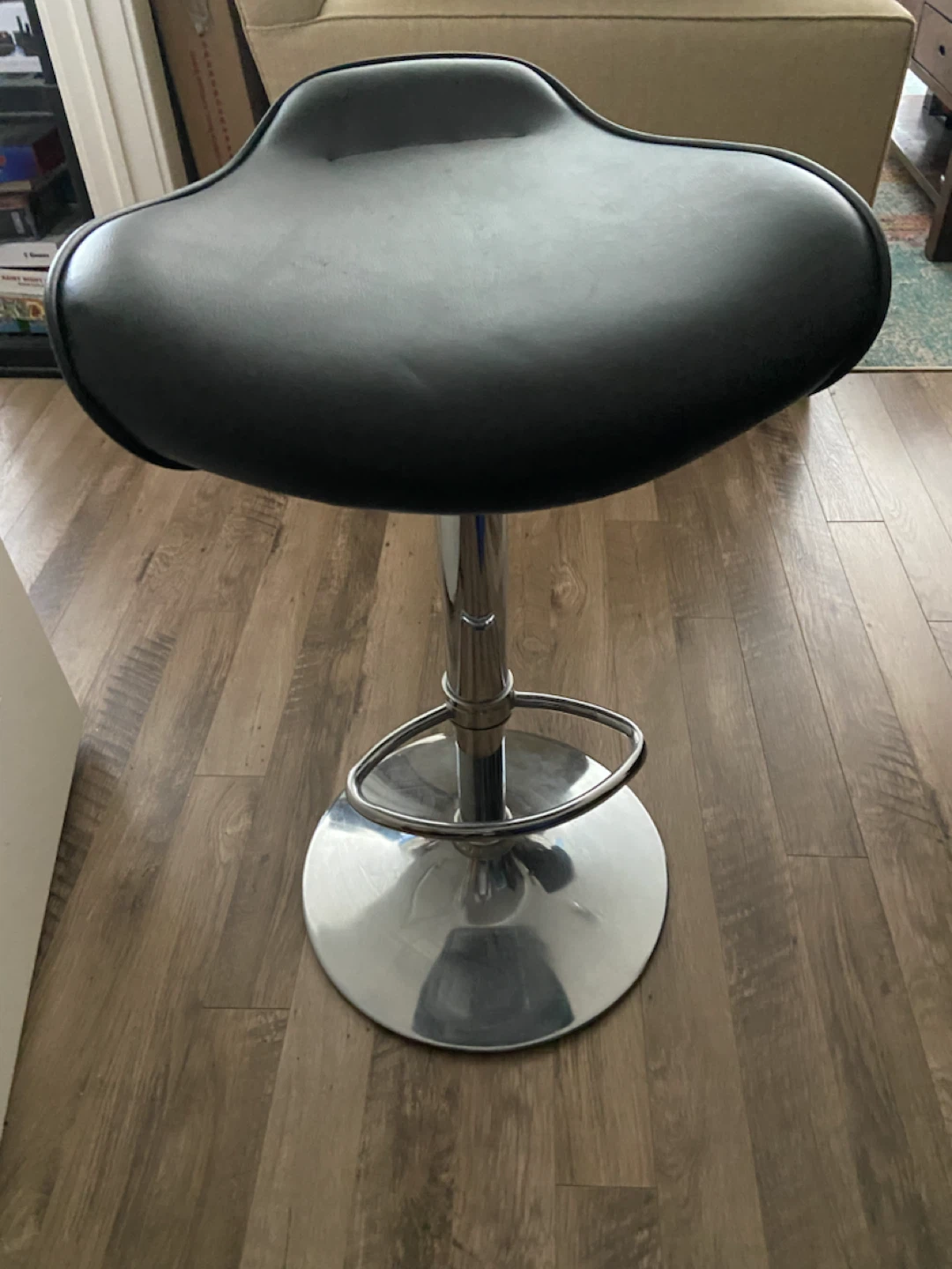2 Bar Stools - photo 4