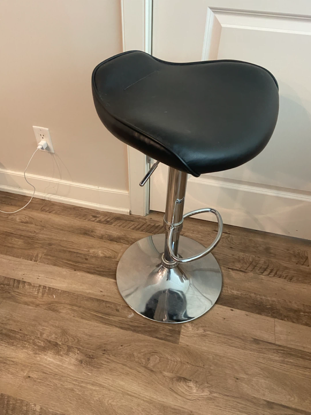 2 Bar Stools