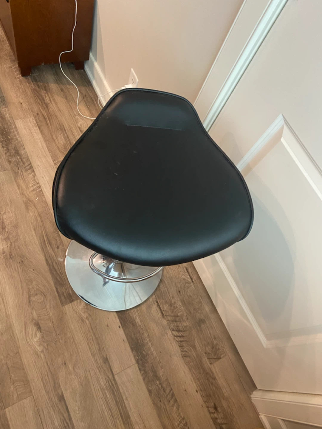 2 Bar Stools - photo 2