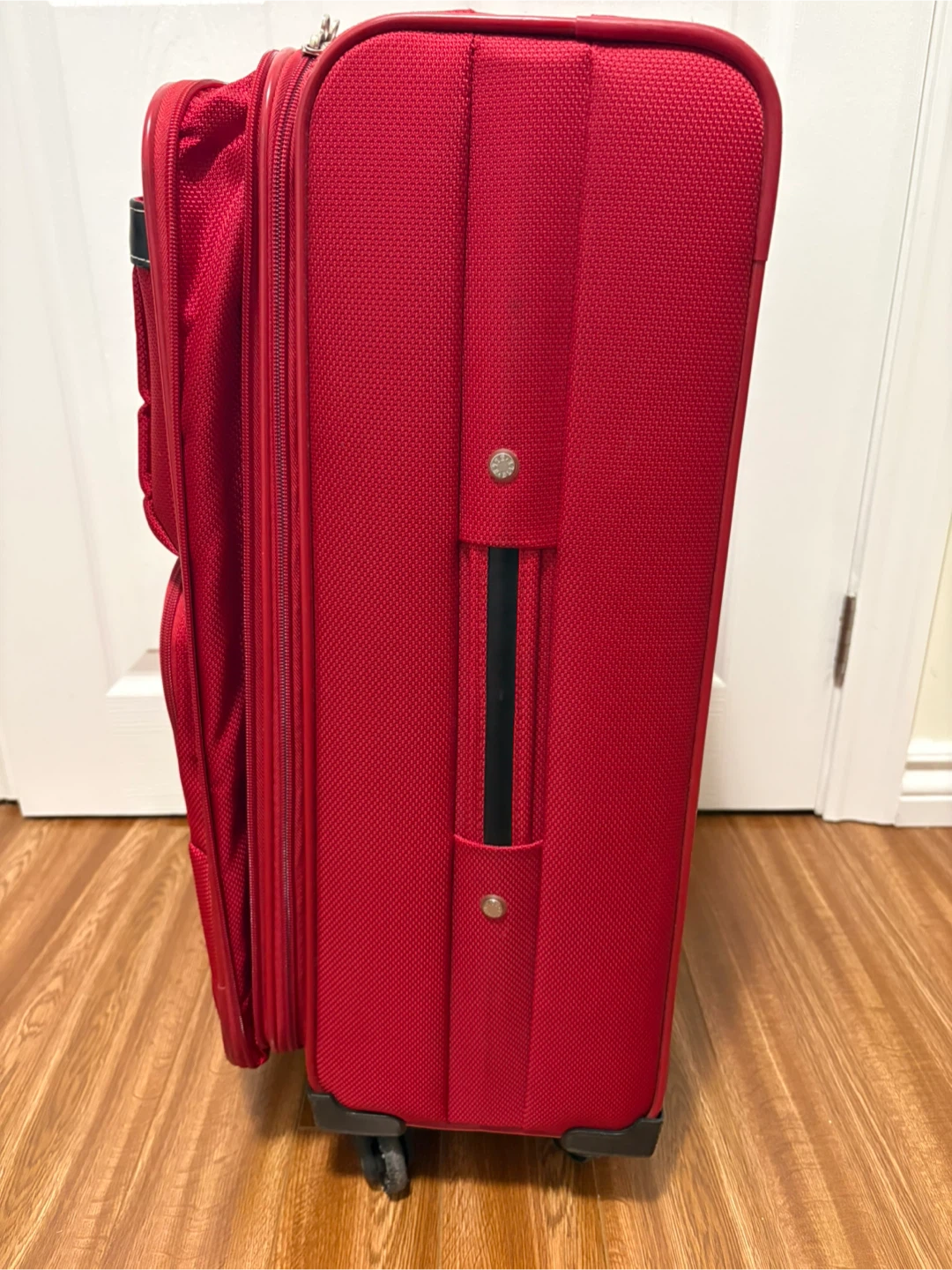 ELLE Red Rolling Luggage - photo 3