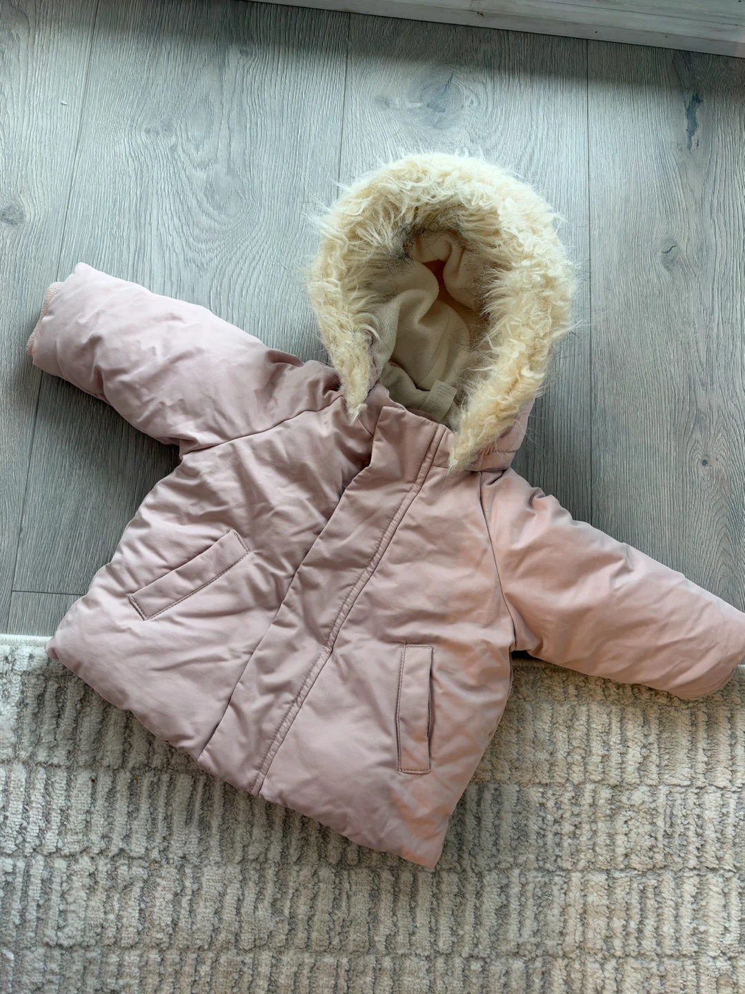 H&M baby snowsuit set, 4-6 months - photo 2