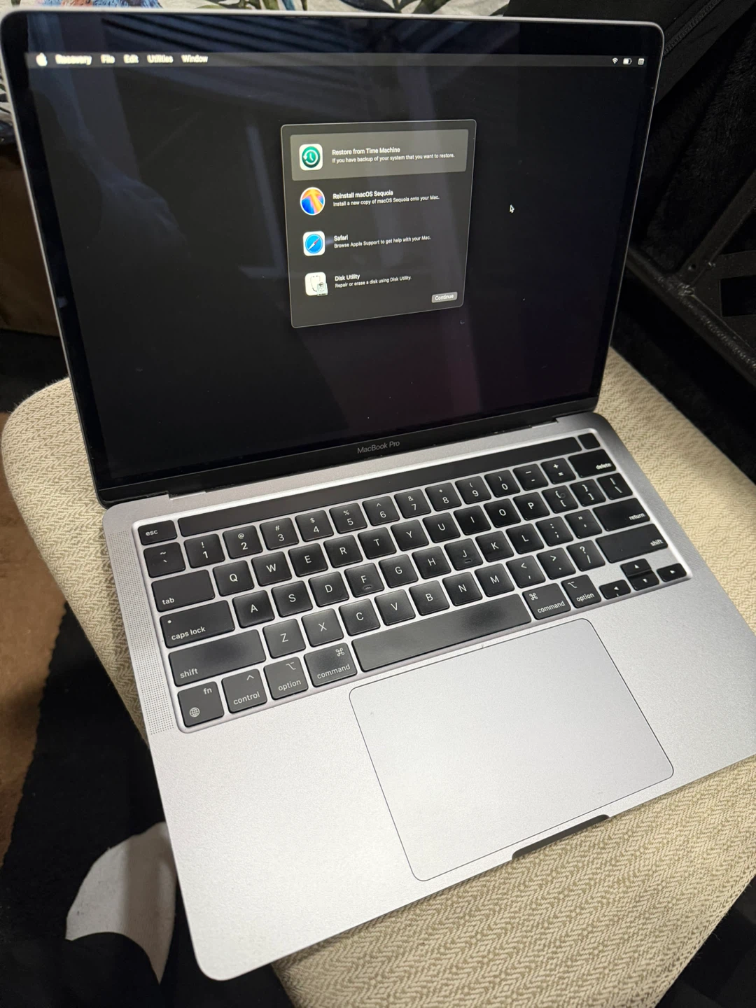 Apple MacBook Pro M1 2020 - 8GB RAM 256GB - photo 2