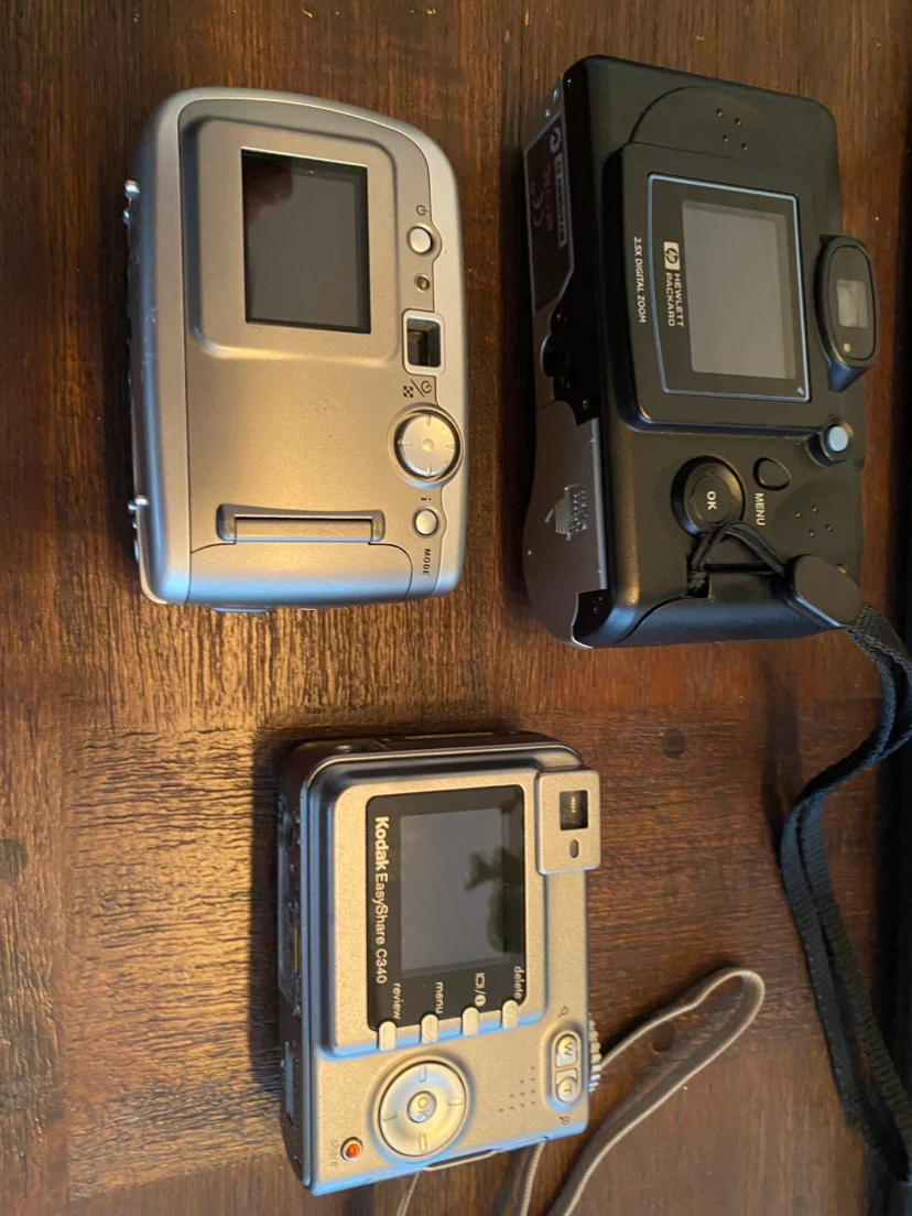 Vintage Digital Camera Lot HP Kodak Vivitar - photo 2