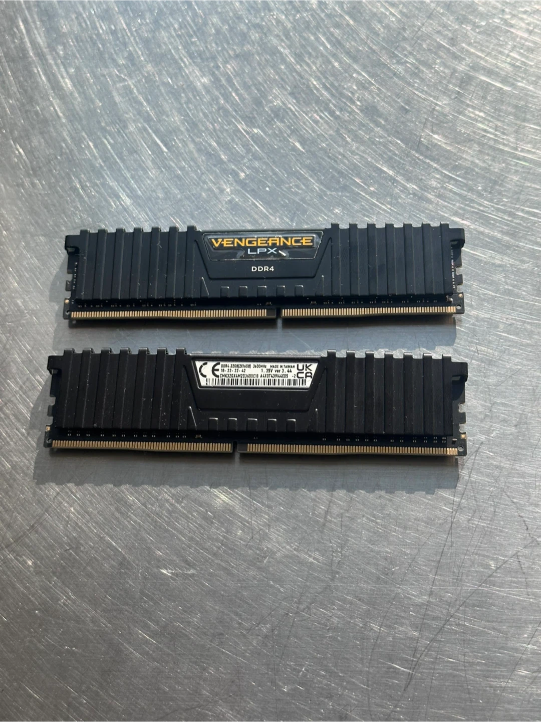 Corsair Vengeance LPX 32GB DDR4 RAM Kit - photo 2