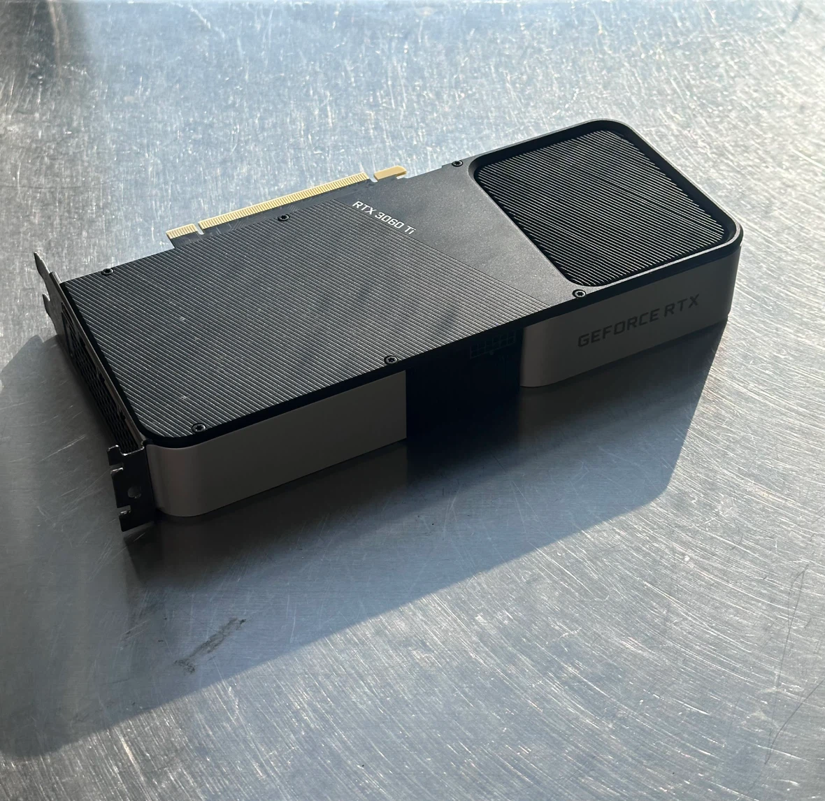 NVIDIA GeForce RTX 3060 Ti Founders Edition - photo 2