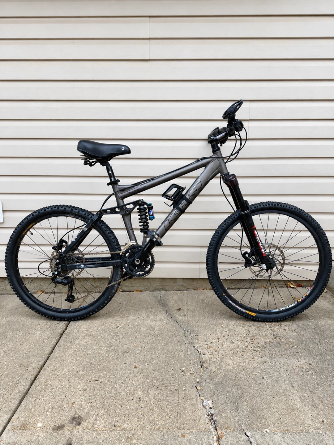 KHS AM2000 Mountain Bike