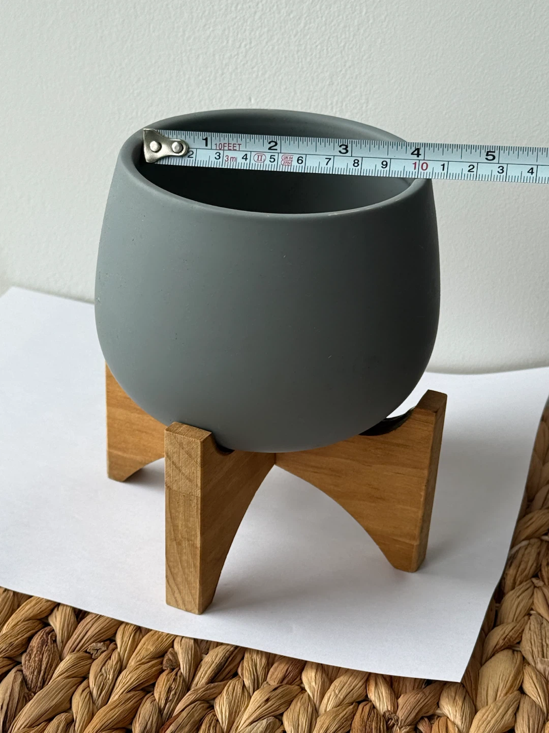 Planters: grey and brown. Concrete, Ceramic+Wood - photo 5