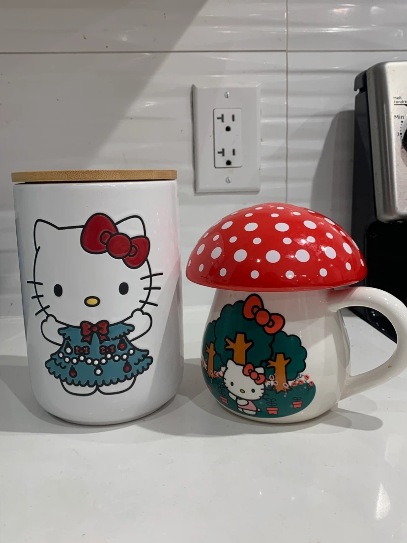 ❤️ Hello Kitty Mushroom Mug & Ceramic Xmas Jar ❤️