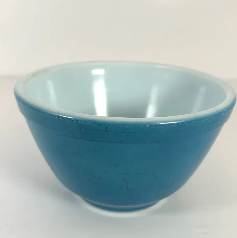 VINTAGE PYREX #401