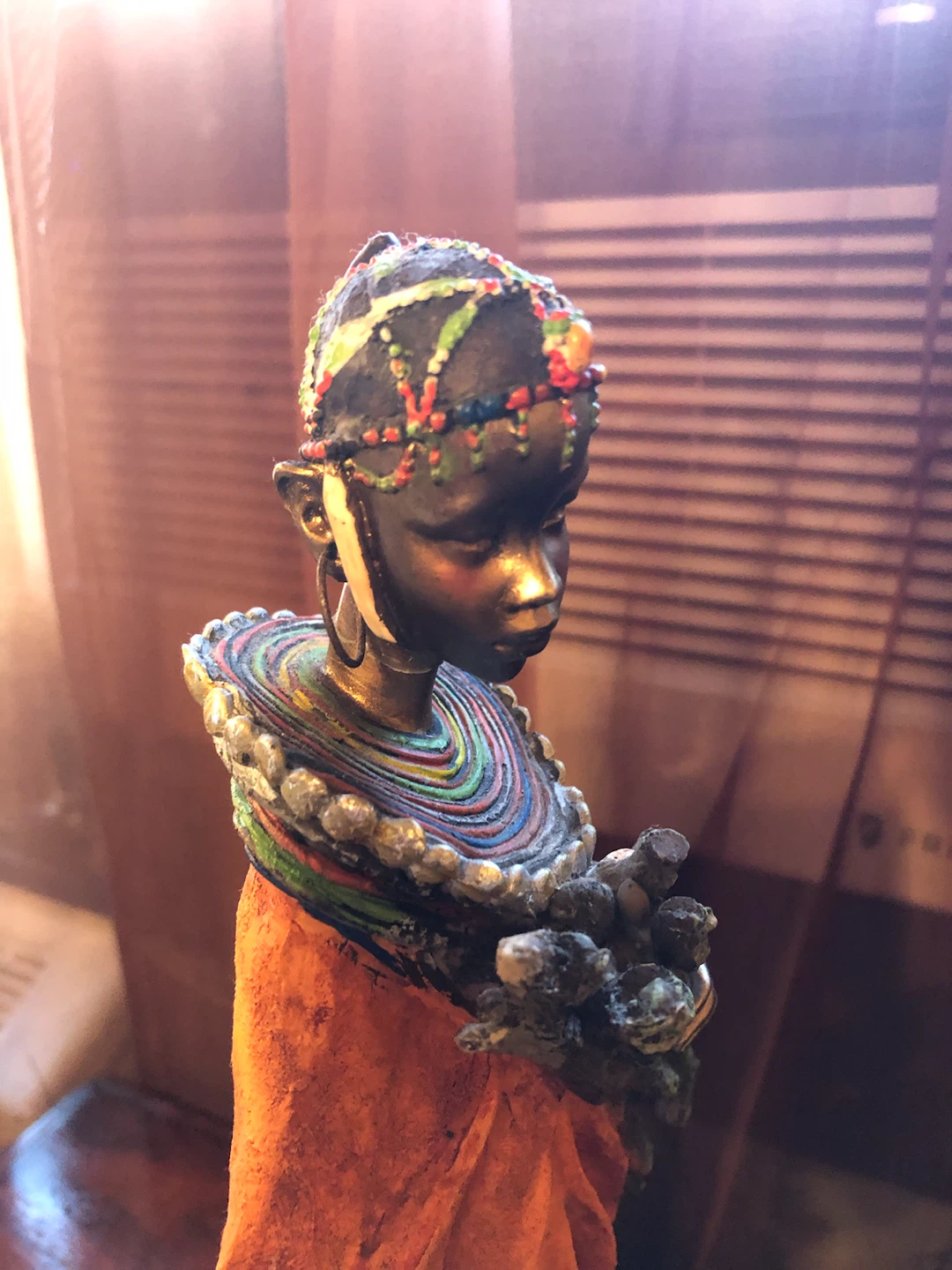 Decorative African Woman and Children Figurine - photo 4