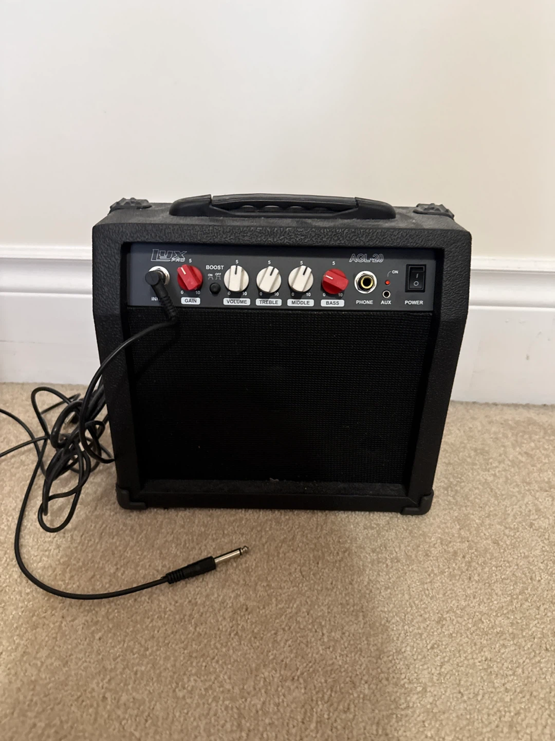 Lux Pro Electric Guitar and AGL-20 Amplifier - photo 3