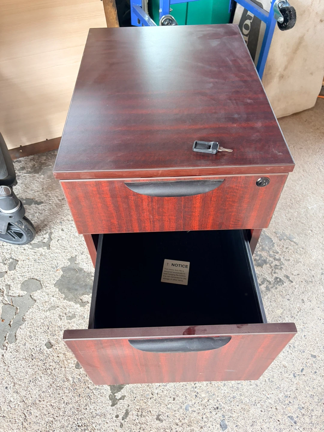 Mobile 2-Drawer Filing Cabinet - photo 2