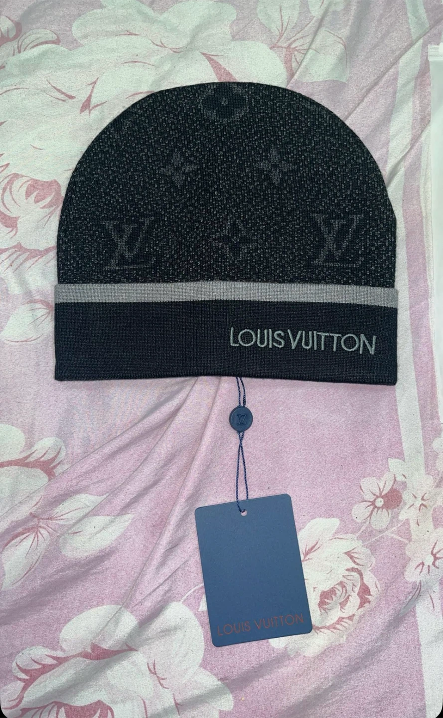 Louis Vuitton Beanie - photo 2