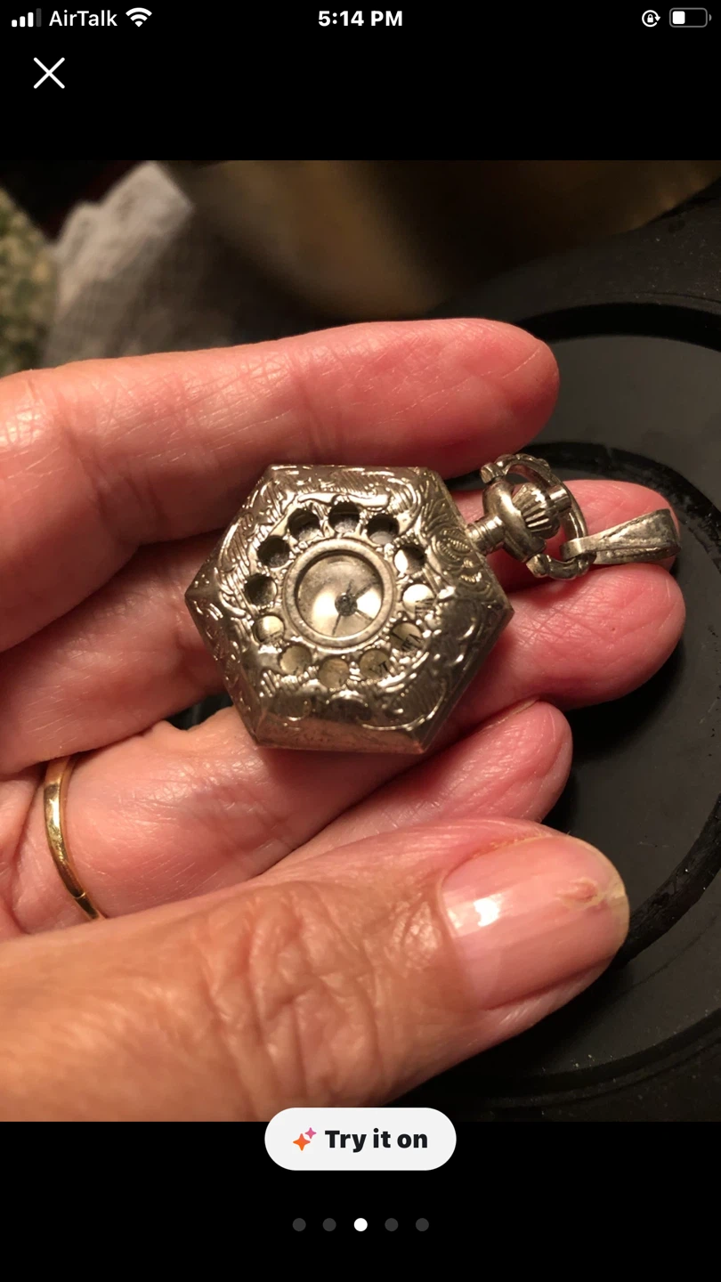 Vintage Hexagonal Pendant Watch - photo 3