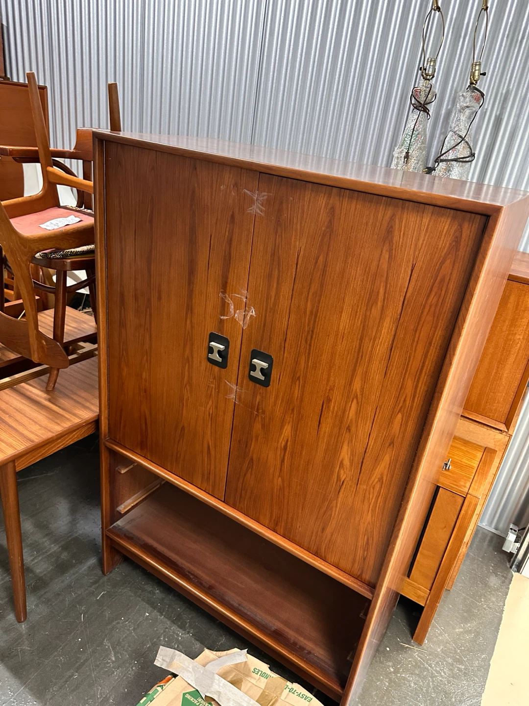 MASSIVE MID-CENTURY MODERN & VINTAGE FURNITURE SALE - photo 5