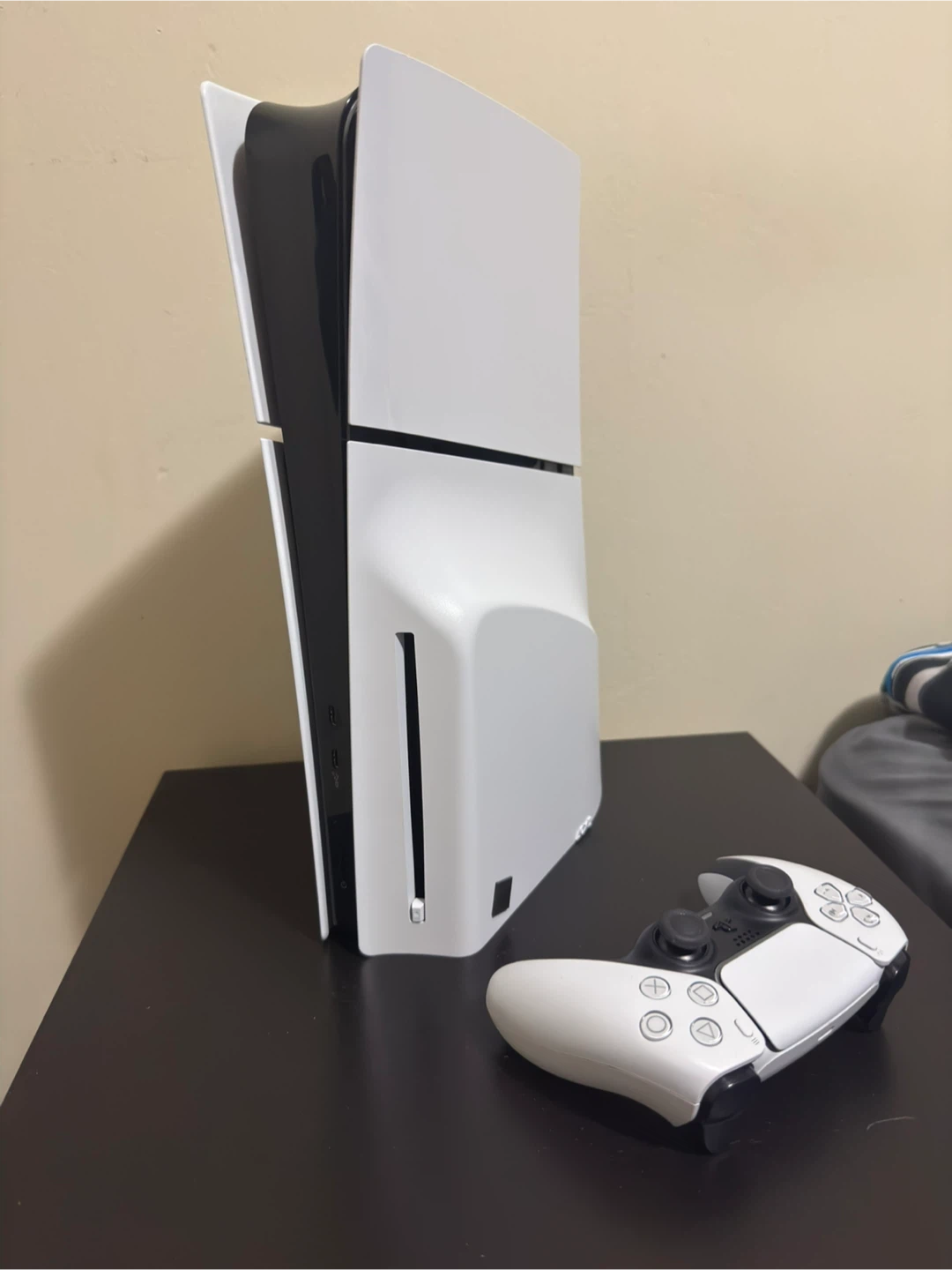 PS5 Slim Disc 1TB with Controller