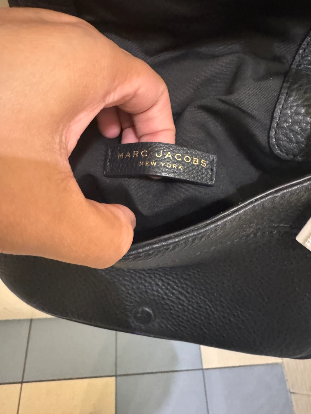 Marc Jacobs Black Leather Crossbody Bag - photo 5