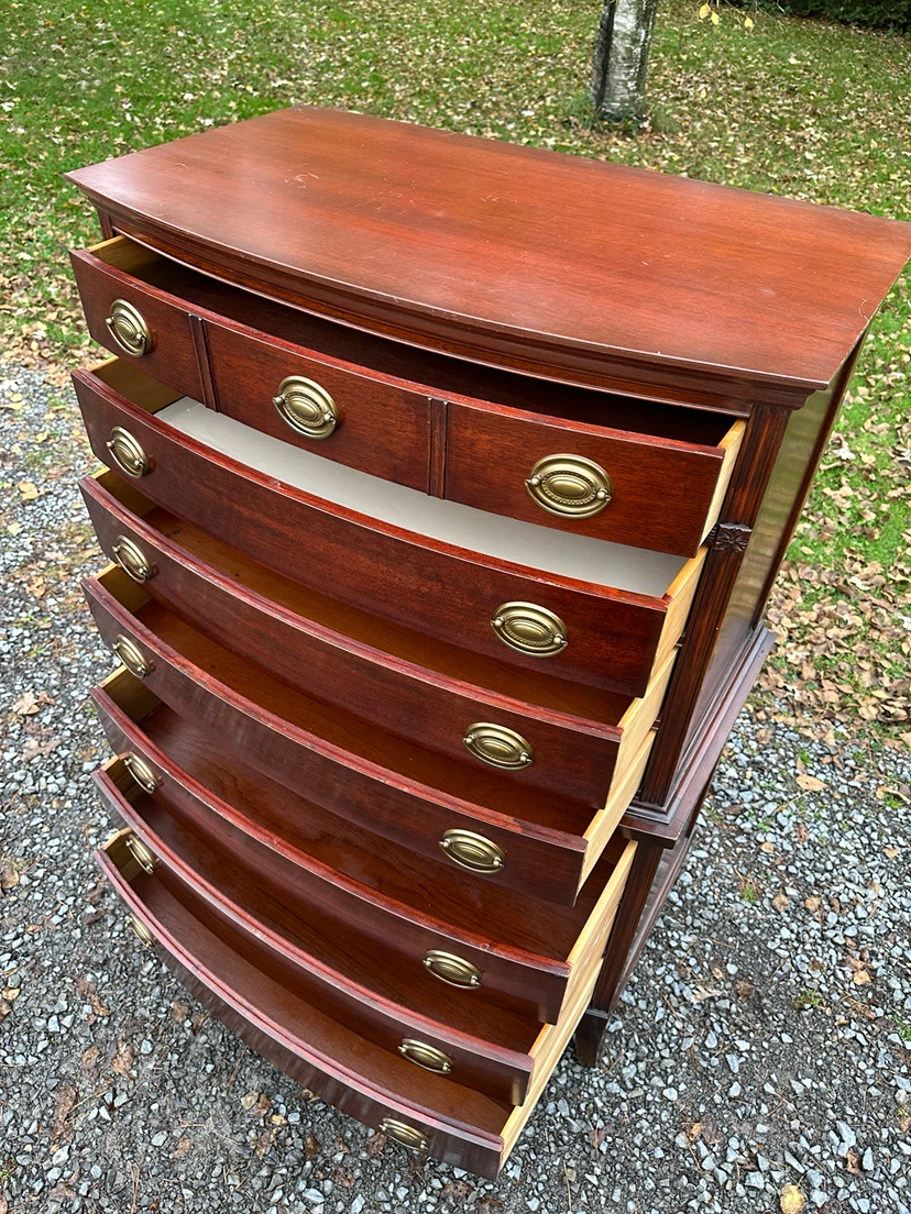 Vintage Mahogany Hepplewhite Tall Dresser (CAN DELIVER) - photo 4