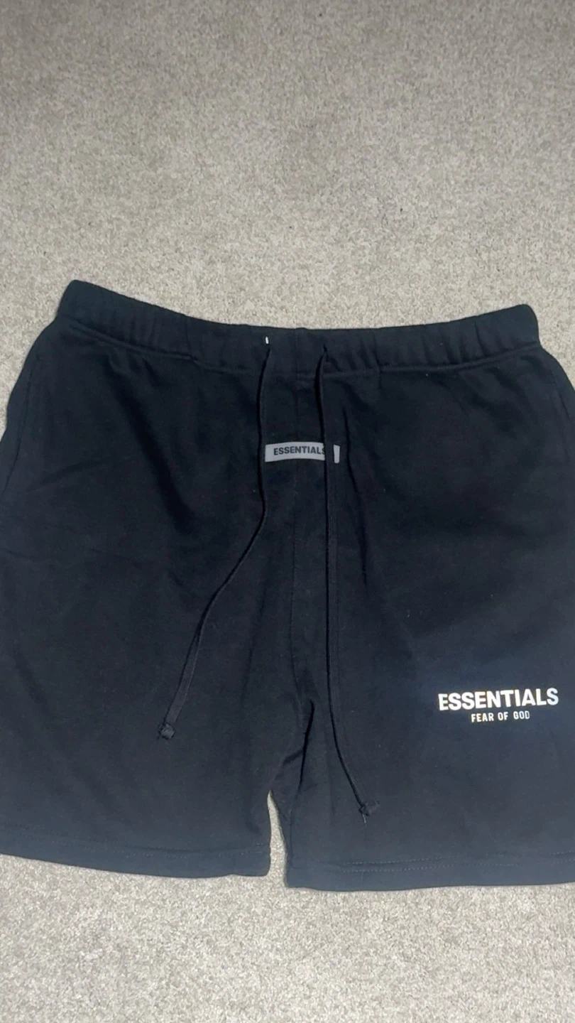 Essentials Fear of God Black Shorts