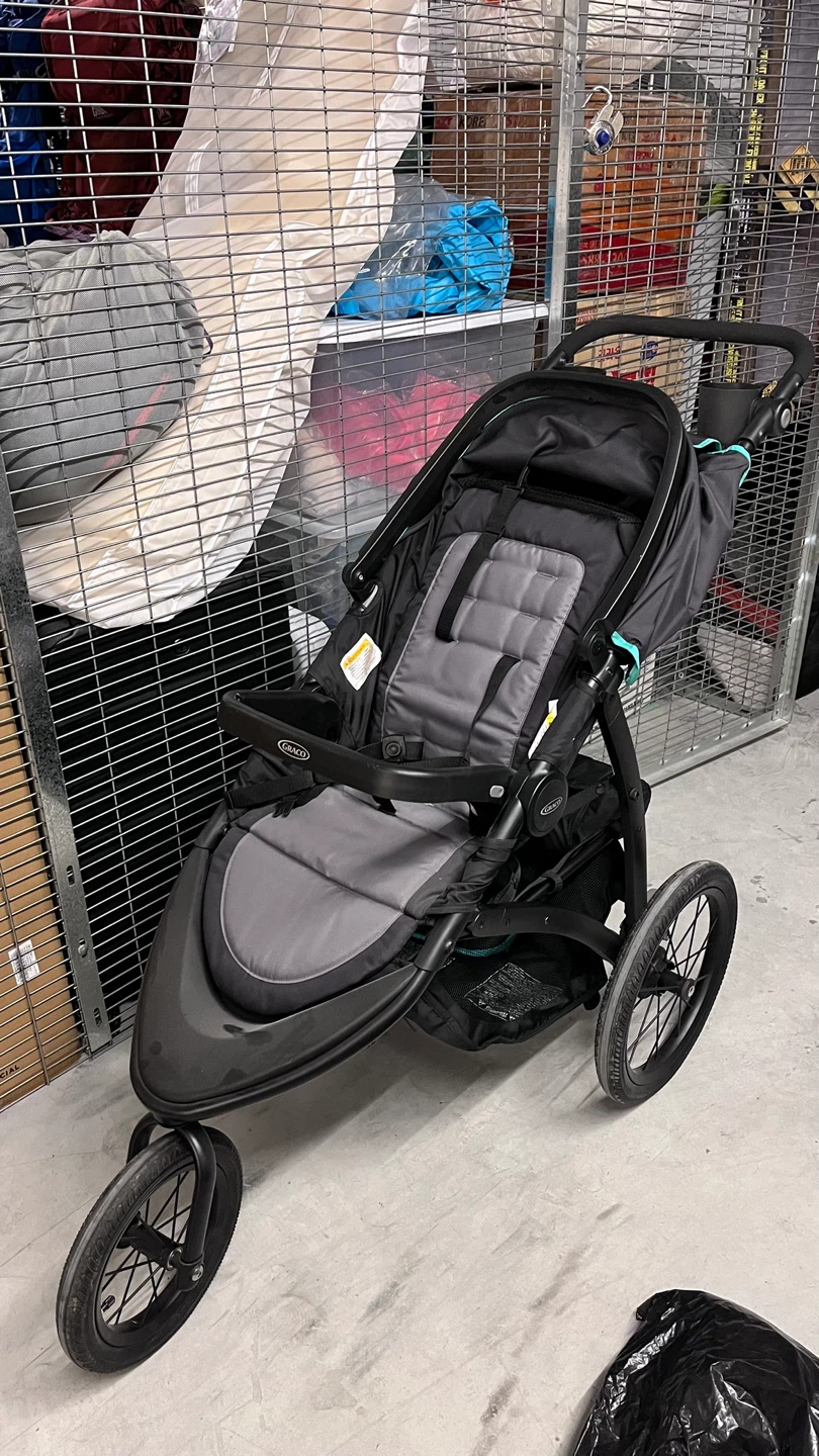 Graco strolller+ car seat - photo 2