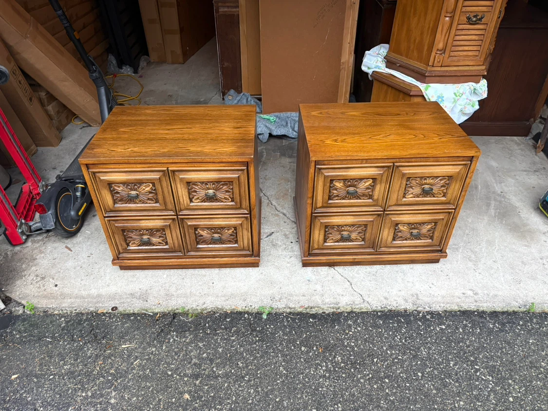Free delivery used 2 Vintage Oak Wood End Table