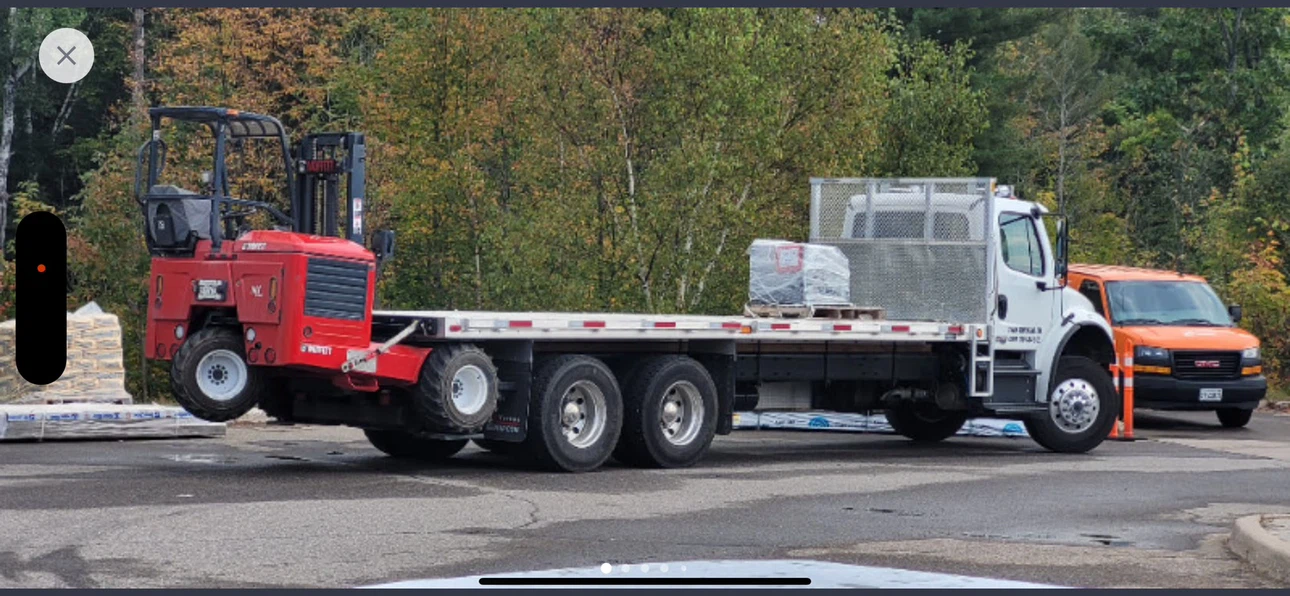Flatbed with Moffett service available - photo 4