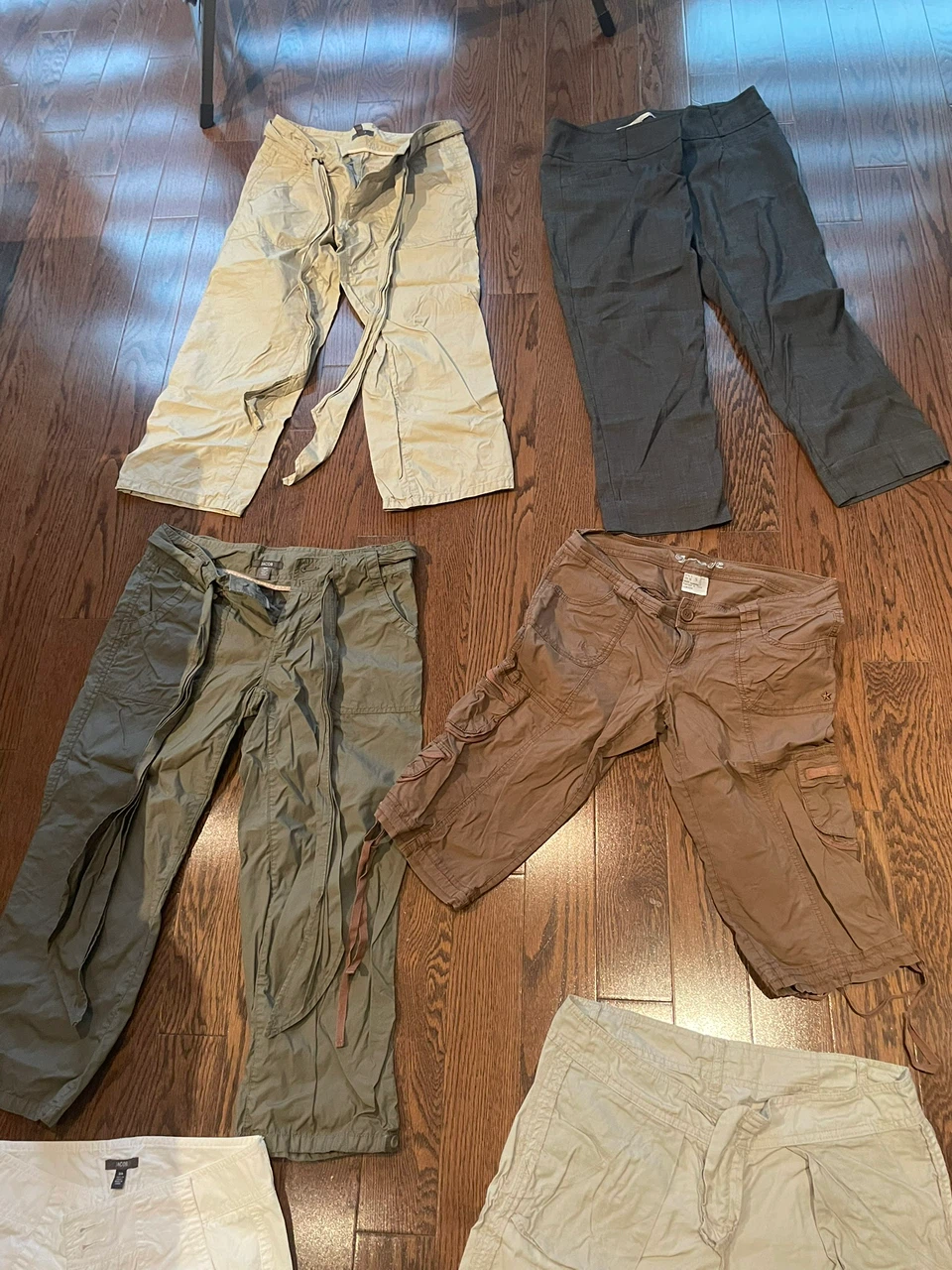 Lot of 6 Women's Pants and Capris