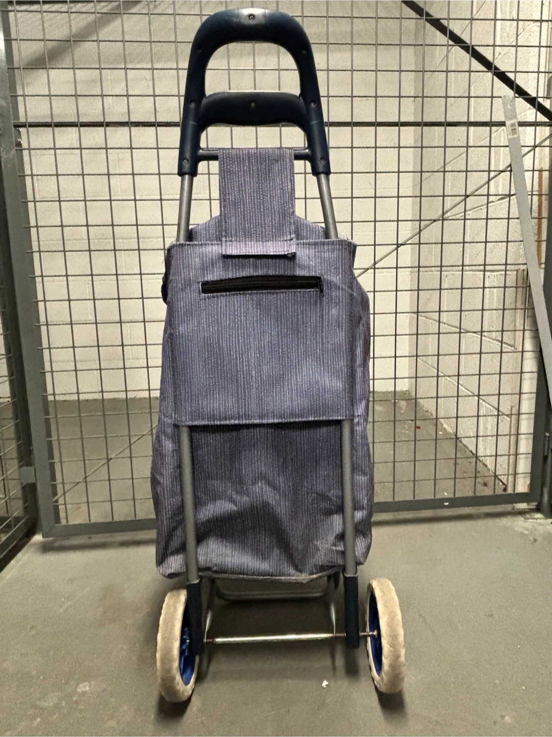 Rolling Shopping Cart - photo 2